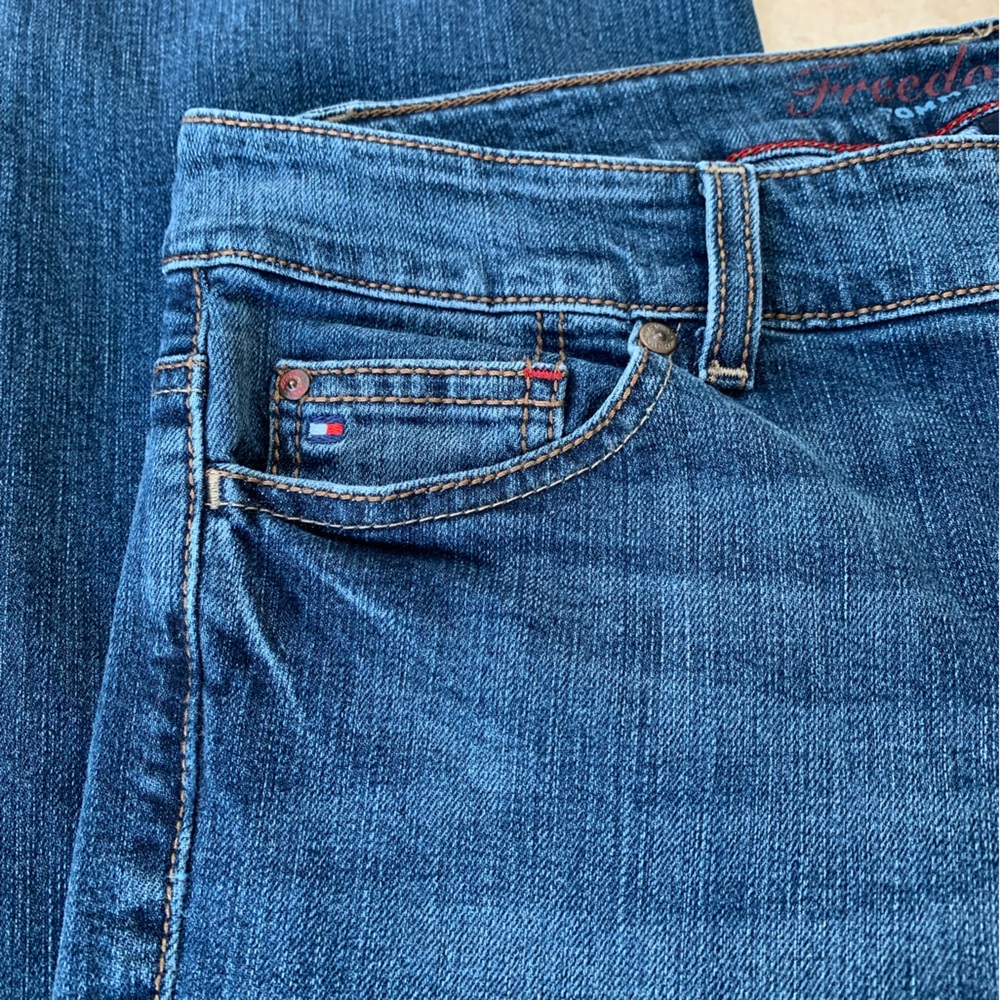 TOMMY HILFIGER Freedom Boot Cut Mid Rise Denim Jeans - Picture 3 of 9
